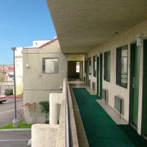 6 Bakersfield, Ca South Hotel 2*